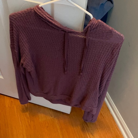 American Eagle Outfitters Tops - Slightly cropped waffle knit hoodie